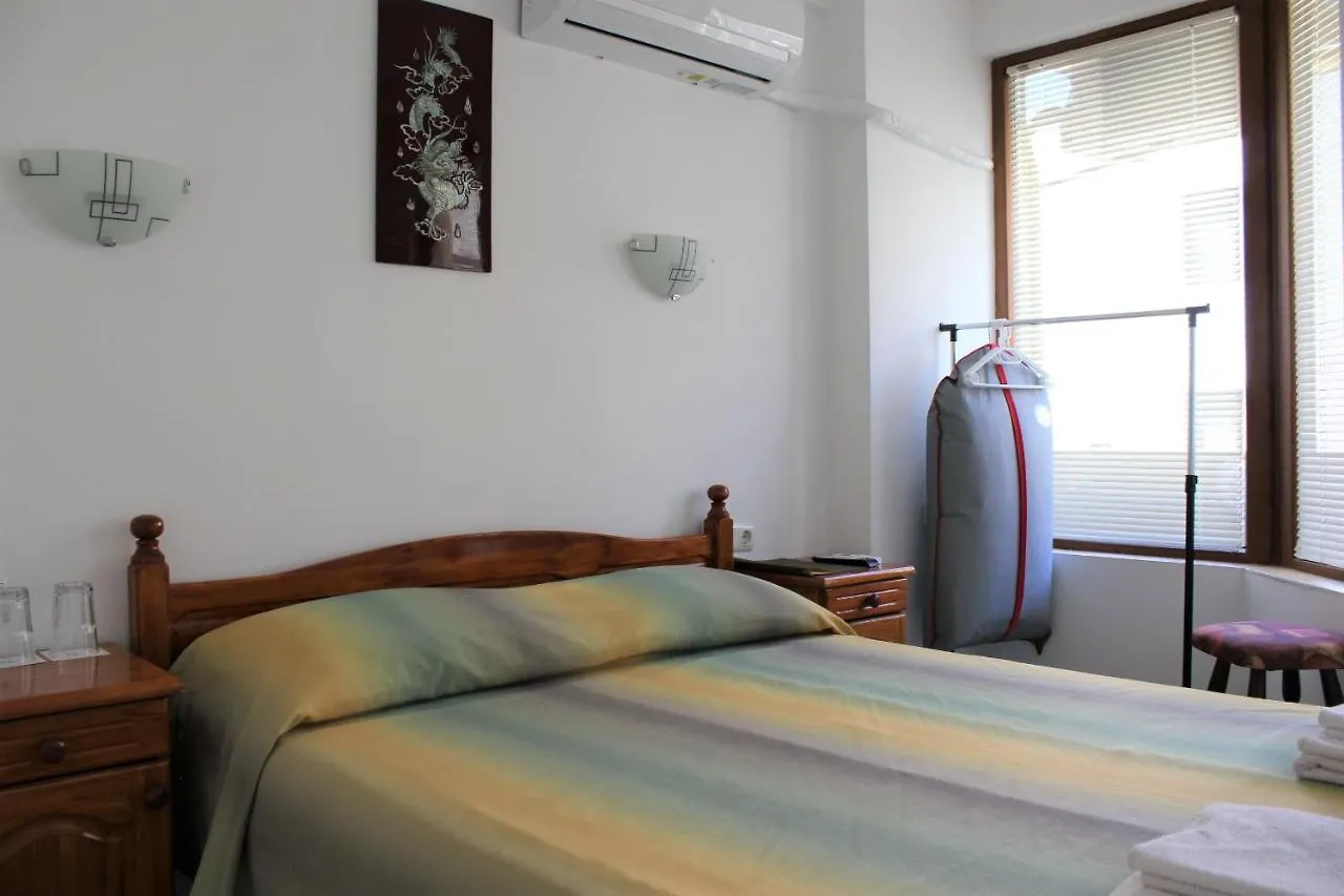 Radik Guest Rooms Σωζόπολη