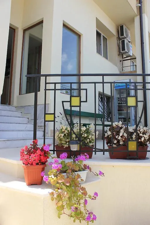 Radik Guest Rooms Σωζόπολη